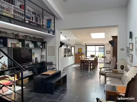 vente directe entre particuliers - maison d’exception en hypercentre de croix - 175m2