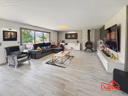 propriété 7 pièces 172 m²