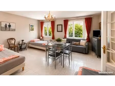 studio 1 pièce 30 m²