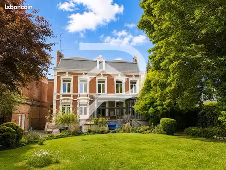 maison 10 pièces 356 m²