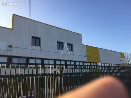 bureaux 139 m² petite synthe