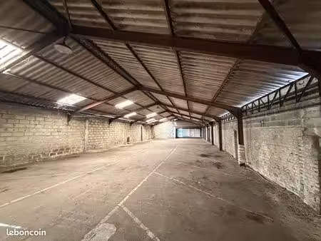 a louer wattrelos [garde-meuble / box / garage / local de stockage / dépôt / local profess