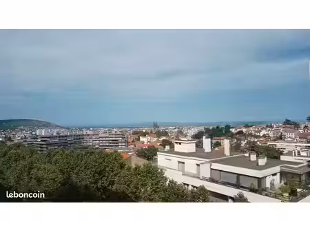 t3 meublé ou non de 74 m² traversant avec très belle vue  balcons  garage et parc privé co