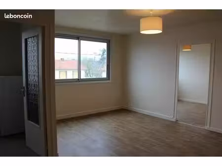 appartement cézeaux + parking couvert