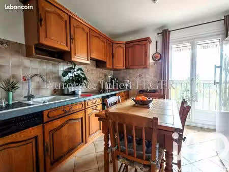 appartement 3 pièces 77 m²