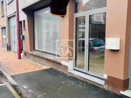 commerce 81 m²