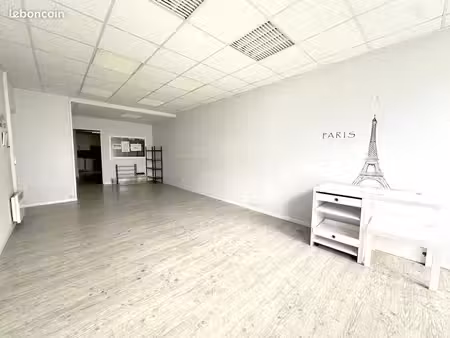 local commercial 70 m²