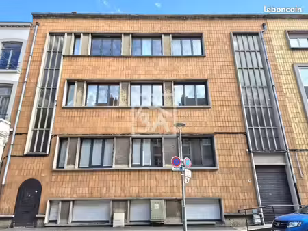bureau 400 m²