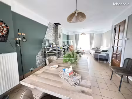 maison 7 pièces 105 m²