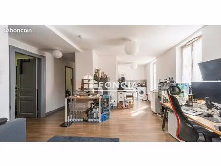 quartier nouveau bassin/t3 vendu avec locataire en place
