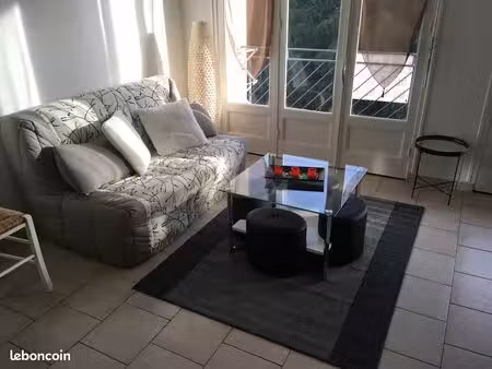 appartement 3 pièces très lumineux avec balcon 520 charges comprise