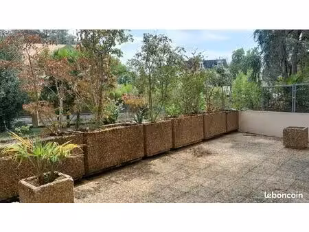 studio 38 m² entièrement rénové + terrasse 35 m²