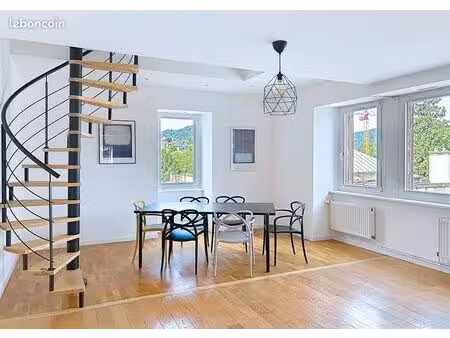 duplex 5 pièces 154 m²