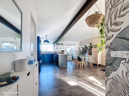 maison 9 pièces 136 m²