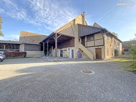 maison 10 pièces 573 m²