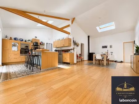 maison 7 pièces 145 m²