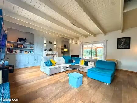 maison 10 pièces 280 m²