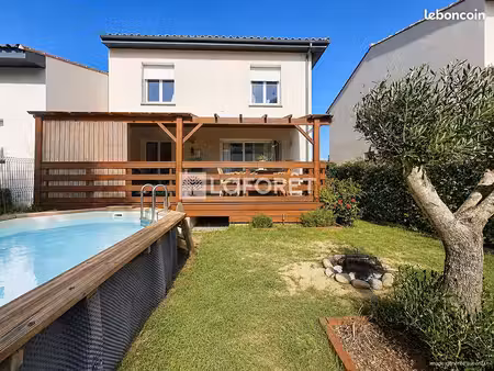 villa 4 pièces 87 m²
