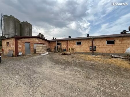 immeuble 850 m² la chapelle-naude