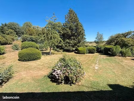 propriété 9 pièces 219 m²