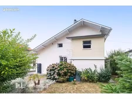 maison 7 pièces 142 m²
