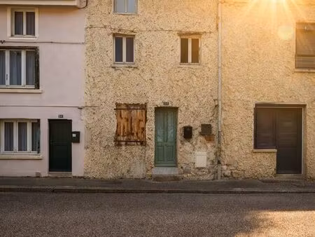 maison de ville 83 m2 104m2 de jardin