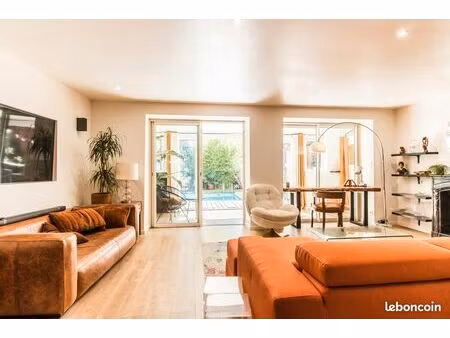 elégante maison en ville de 150 m² - 3 chambres - piscine - garage