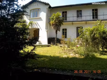 grande maison de caractère avec piscine  jardin et fort potentiel  proche de prats-de-moll