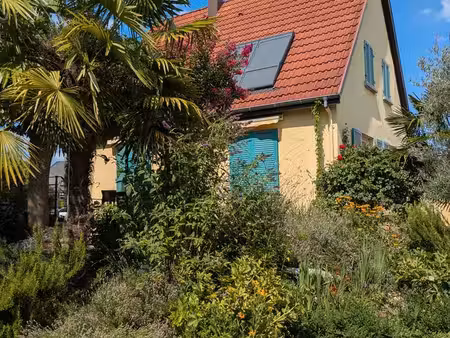 maison familiale t4 avec jardin arboré et sous-sol complet