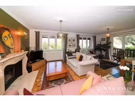 propriété 7 pièces 181 m²