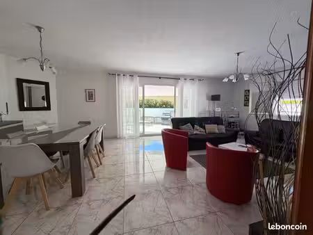 villa 5 pièces 153 m²