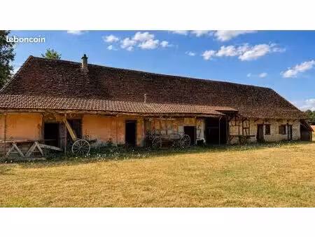 corps de ferme bressan à réhabiliter – terrain 3 887 m² – permis accordé