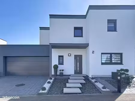 maison 6 pièces 158 m²
