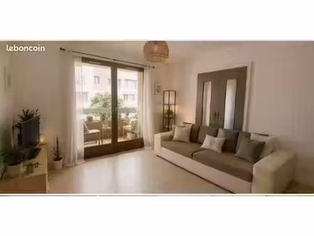 t4 de 83 m² avec balcon et garage - thonon-les-bains