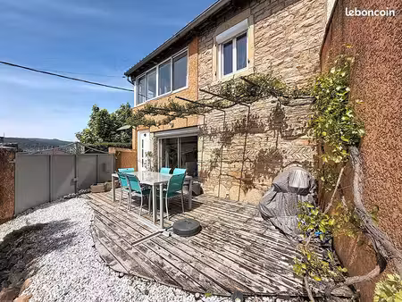 maison de village 6 pièces 135 m²