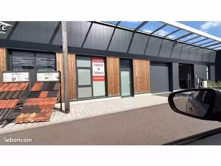 local d’activité 100m2