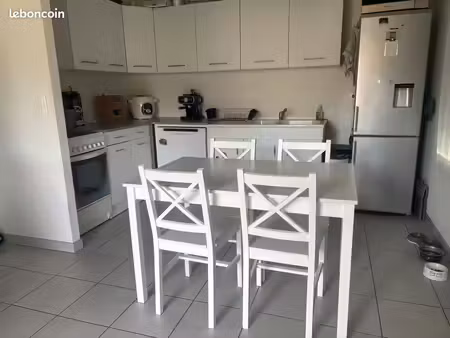 particulier loue à cluses bel appartement t3 de 63 m2 dans résidence calme