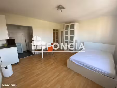 studio 1 pièce 29 m²