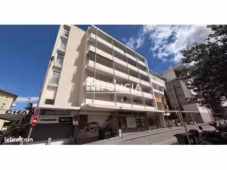 gaillard – appartement t1 avec balcon à proximité immédiate de la douane de moillesulaz
