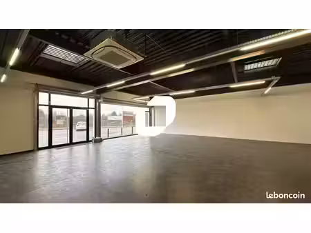 local d'activité 250 m²