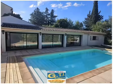 villa - 169m ²