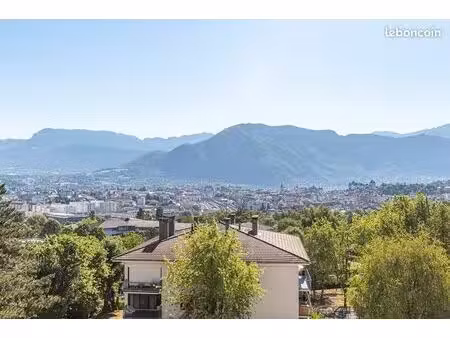 appartement 4 pièces 82 m²
