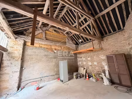 bâtiment 1 pièce 39 m²