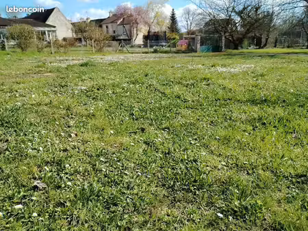 terrain 700 m² bussieres