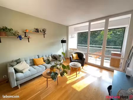 appartement 2 pièces de 42 14 m² – dernier étage avec ascenseur – sans vis-à-vis