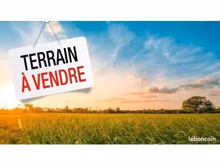 terrain 639 m² derchigny