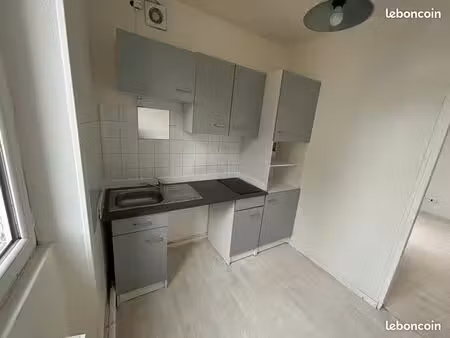 appartement 68 m² de plain-pied  rénové - cave privative et deux stationnements étrépilly 