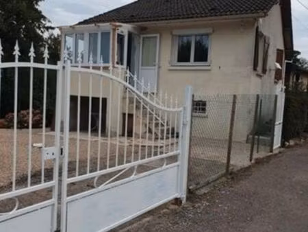 particulier vends pavillon individuel avec sous sol  garage et jardin...