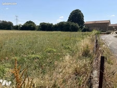 terrain 584 m² thorigne