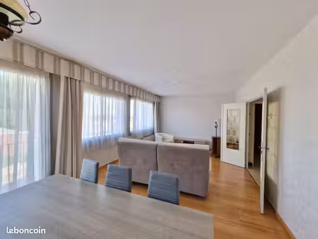 appartement 4 pièces 94 m²